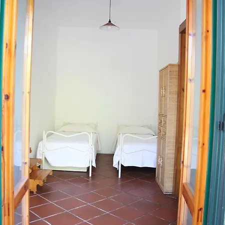 Edera Willa San Cataldo (Apulia)